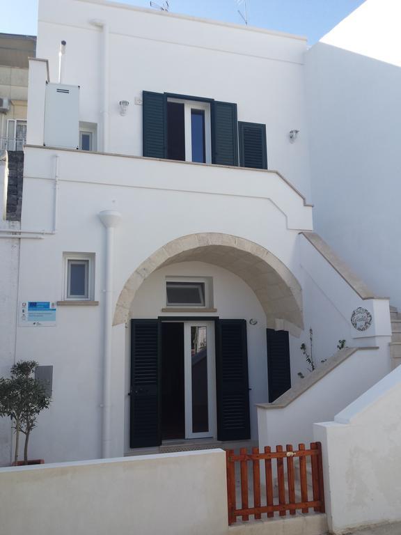La Scaletta 19 Hotel Crispiano Exterior photo